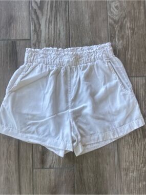 Altar'd State Off White Elastic-Waist Casual Minimalist Shorts size Medium